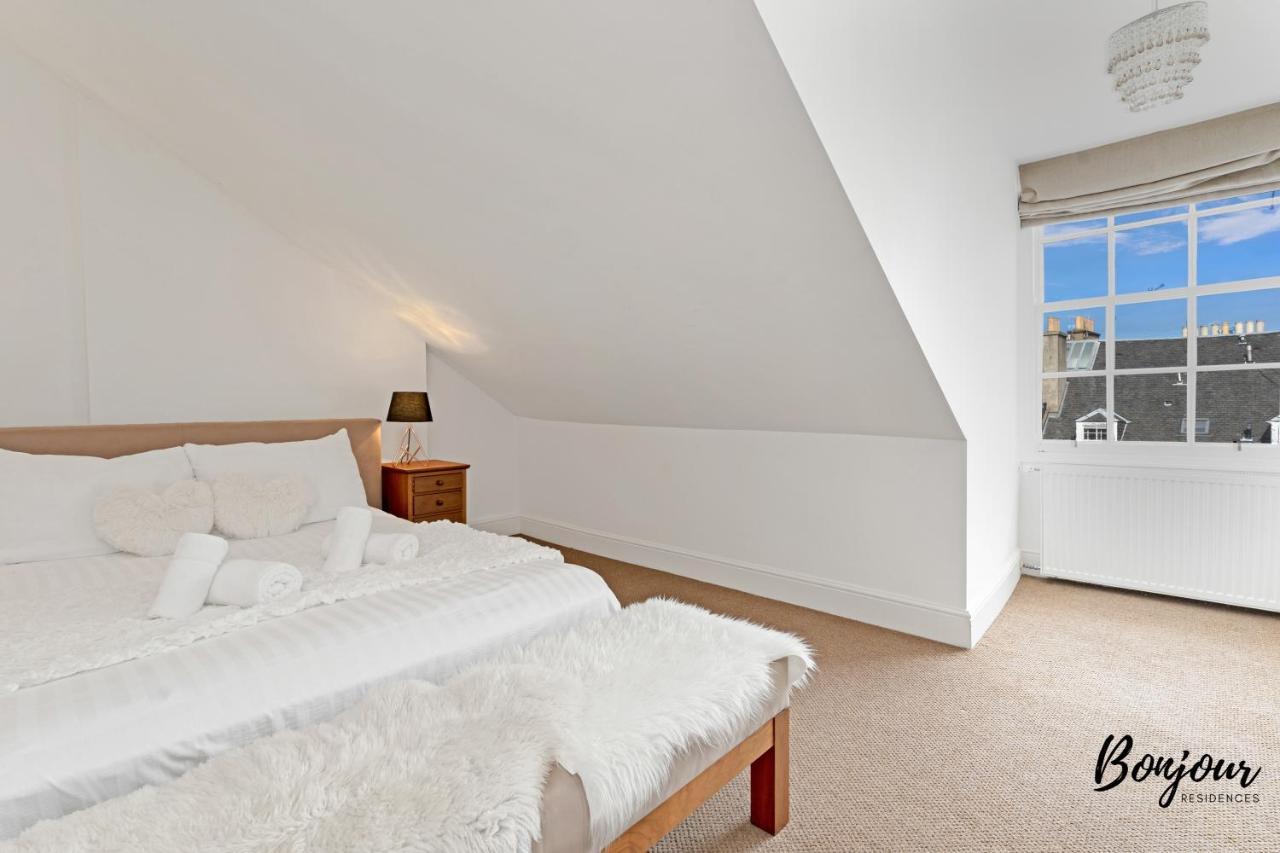 Old Town Spacious 5Br-2Ba, Near Royal Mile By Bonjour Residences Edinburgh Bagian luar foto