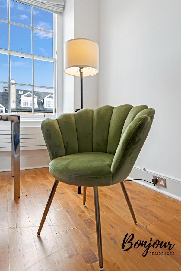 Old Town Spacious 5Br-2Ba, Near Royal Mile By Bonjour Residences Edinburgh Bagian luar foto