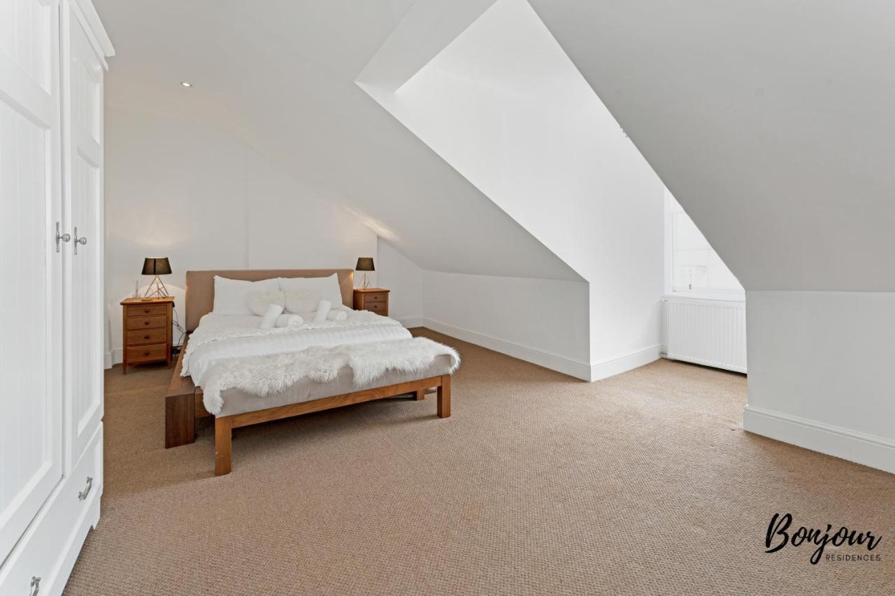 Old Town Spacious 5Br-2Ba, Near Royal Mile By Bonjour Residences Edinburgh Bagian luar foto