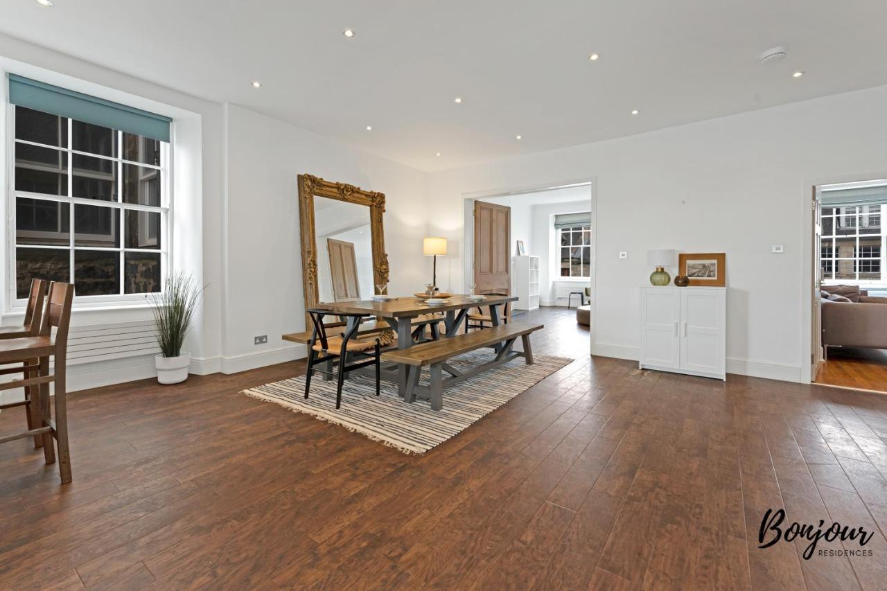 Old Town Spacious 5Br-2Ba, Near Royal Mile By Bonjour Residences Edinburgh Bagian luar foto